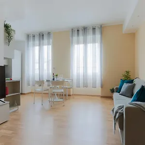 https://the-best-rent-bright-one-bedroom-apartment-in-corso.it-lombardy.com