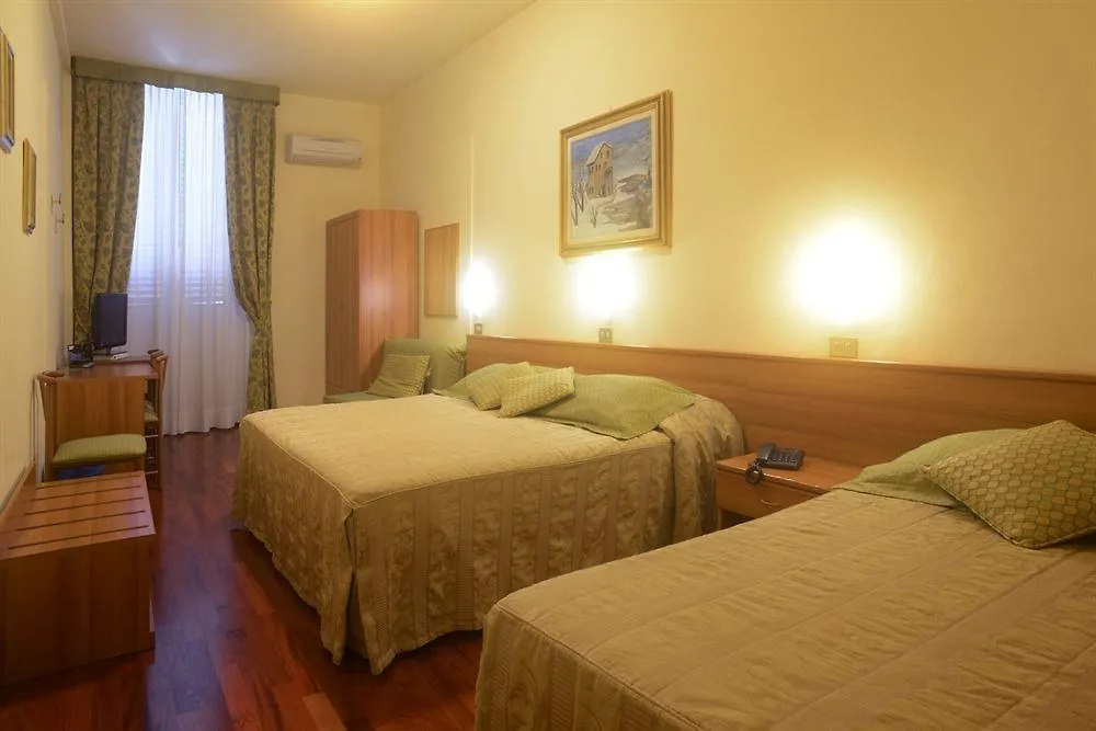 Hotel Colomba Florence 3*,