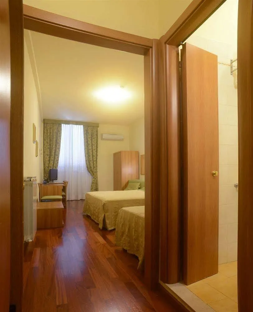 ***  Hotel Colomba Florence Italy